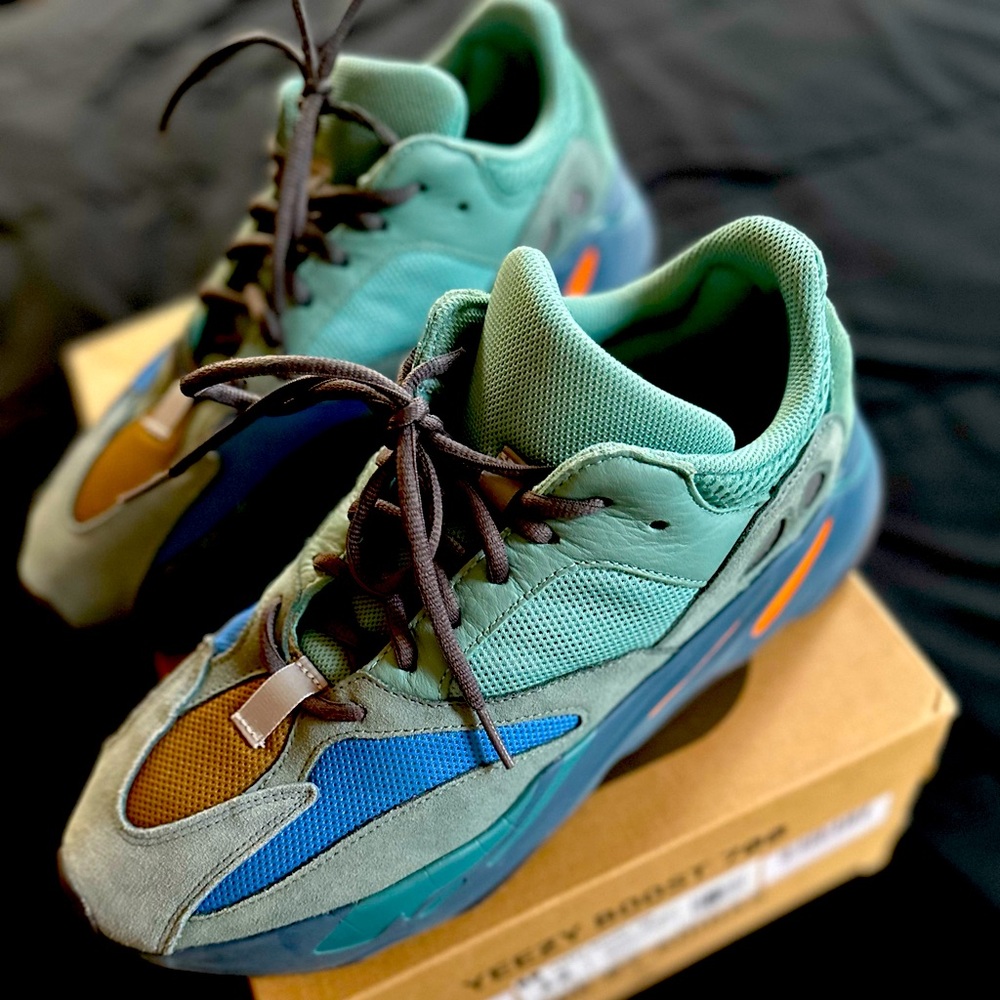 Yeezy Boost 700
Faded Azure
Size 12